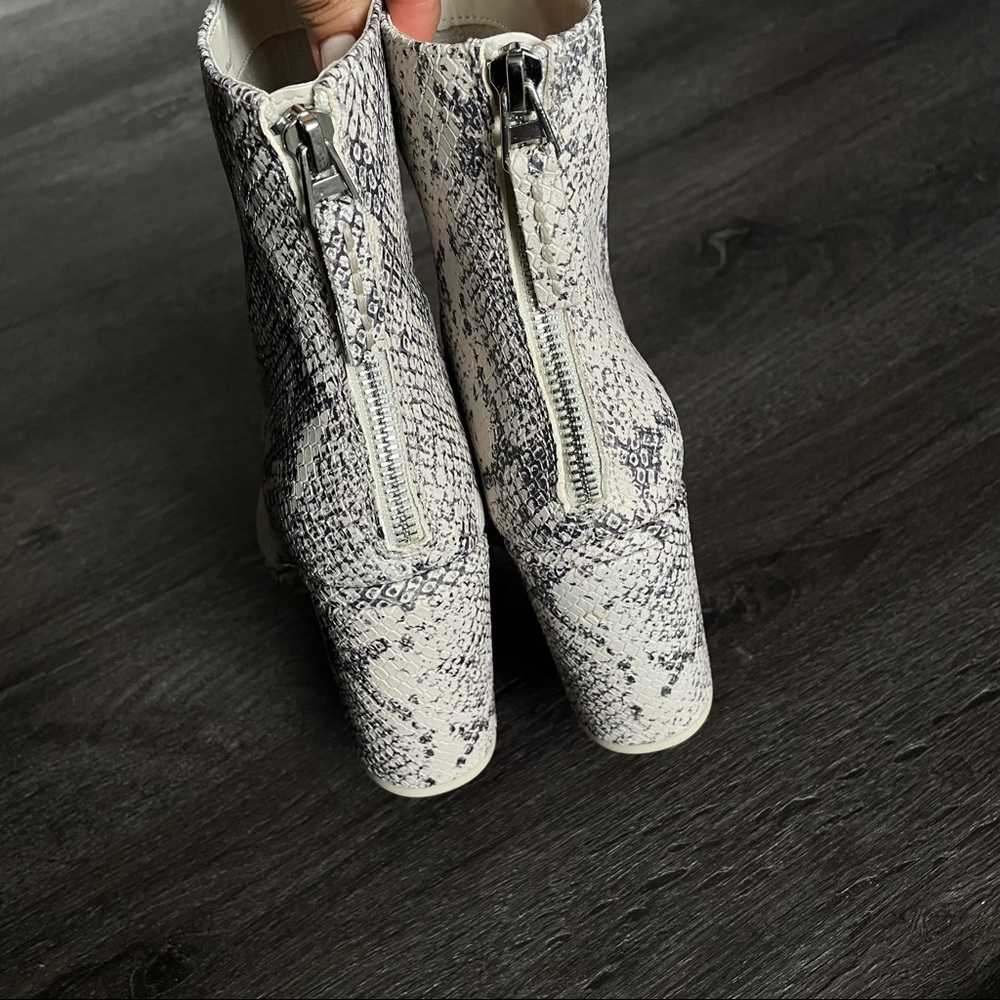 Like New Dolce Vita Snakeskin print heeled Boots (7/5) - Picture 3 of 10